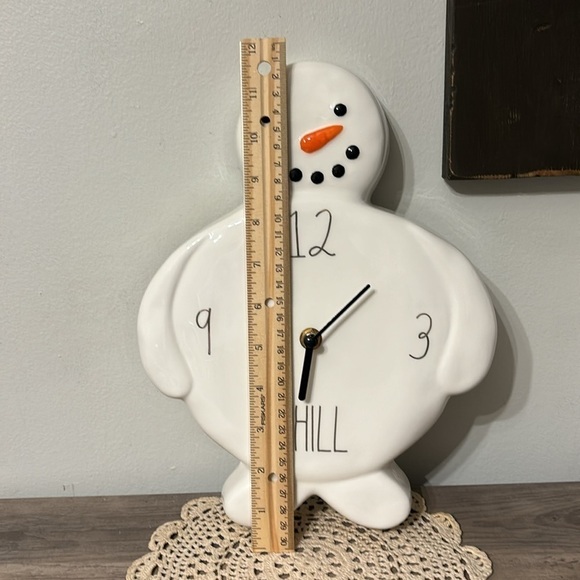 NIB Rae Dunn "CHILL" SNOWMAN CERAMIC WALL CLOCK - Picture 3 of 12
